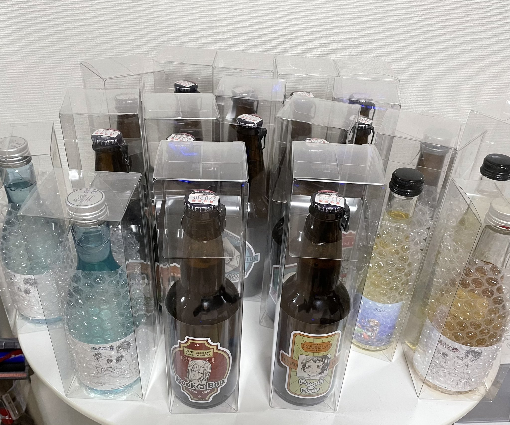 井上堅二 ぐらんぶる17巻発売中 白糸酒造さんから ぐらんぶるコラボ酒が届きました 自分でも頼んでしまったので結構な量に 一晩で飲み切れるか心配です T Co 0b64dqzqkx Twitter