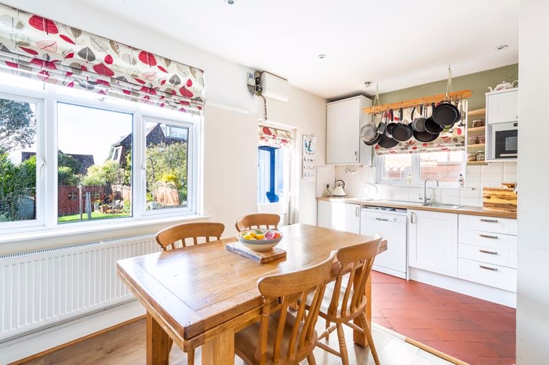 Alexander May tweet media