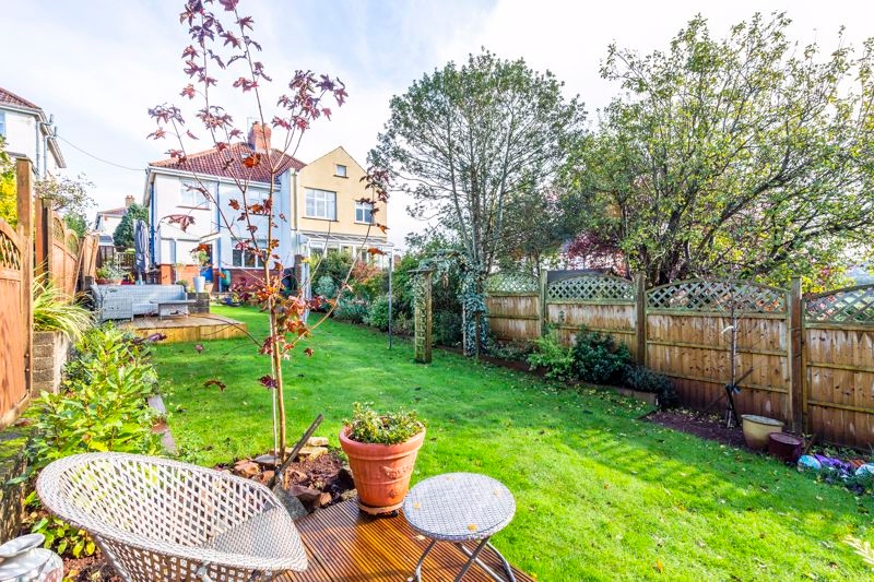 Alexander May tweet media