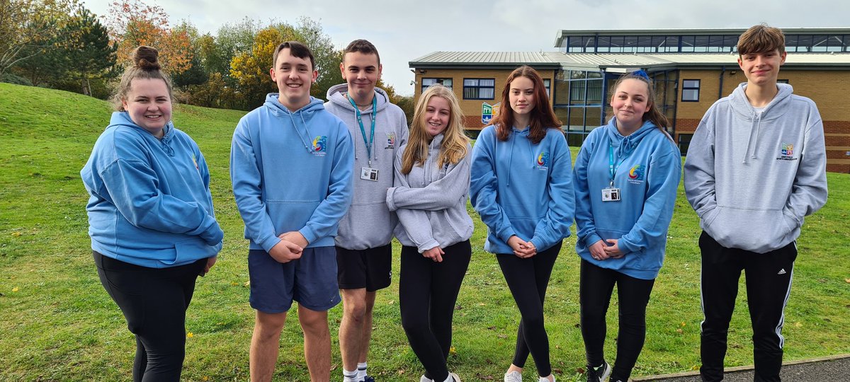 abb_pe's tweet photo. Meet the dream team supporting today's primary footie 4 fun 🤩working with 5 local primary schools, working on those fine motor skills 👏 #rolemodels 
@AbbeyfieldEDU @Abb6th @YouthSportTrust https://t.co/XW7tUzQzHJ