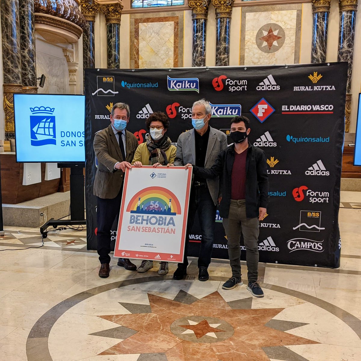 Nos hace muchísima ilusión volver a la carrera. Este finde nos toca darlo todo una vez más para ofrecer información online de la  
#BehobiaSS. Alegres por ver esta foto. <a href="/BSS_Fortuna/">Behobia-SanSebastián</a> . Aupa!