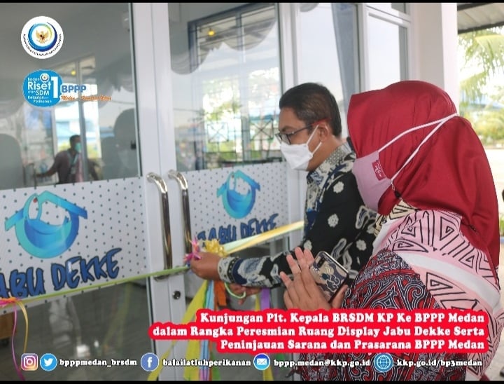bppsdm_bp3medan's tweet photo. Kunjungan Plt. Kepala BRSDM KP Bapak Kusdiantoro beserta Rombongan ke BPPP Medan. Kunjungan tersebut dalam rangka Peresmian Ruang Display "Jabu Dekke" dan peninjauan sarana dan prasarana di BPPP Medan.

#MenteriKelautanPerikanan
#MenteriTrenggono
#SaktiWahyuTrenggono
#MenteriKKP https://t.co/DcprVqs94t