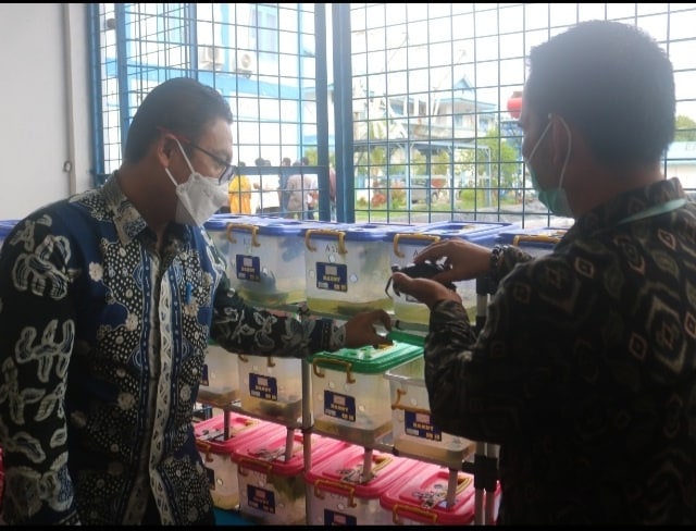 bppsdm_bp3medan's tweet photo. Kunjungan Plt. Kepala BRSDM KP Bapak Kusdiantoro beserta Rombongan ke BPPP Medan. Kunjungan tersebut dalam rangka Peresmian Ruang Display "Jabu Dekke" dan peninjauan sarana dan prasarana di BPPP Medan.

#MenteriKelautanPerikanan
#MenteriTrenggono
#SaktiWahyuTrenggono
#MenteriKKP https://t.co/DcprVqs94t
