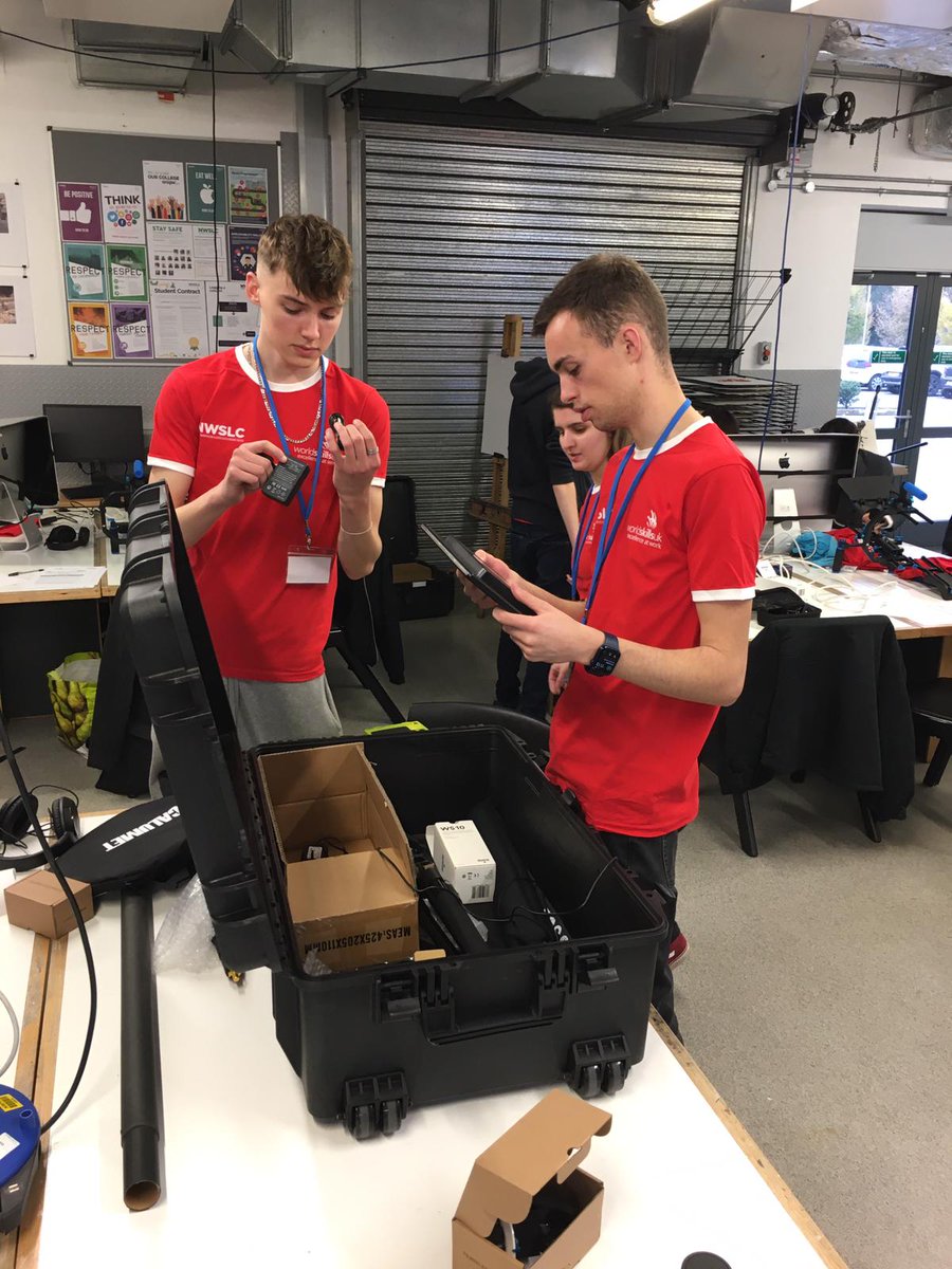 worldskillsuk's tweet photo. Lights, camera, action - good luck today to our finalists in Digital Media Production taking place @nwslc_official! 🎥🎬🎞️👏 

#WSUKfinals https://t.co/Es4UVkeZbp