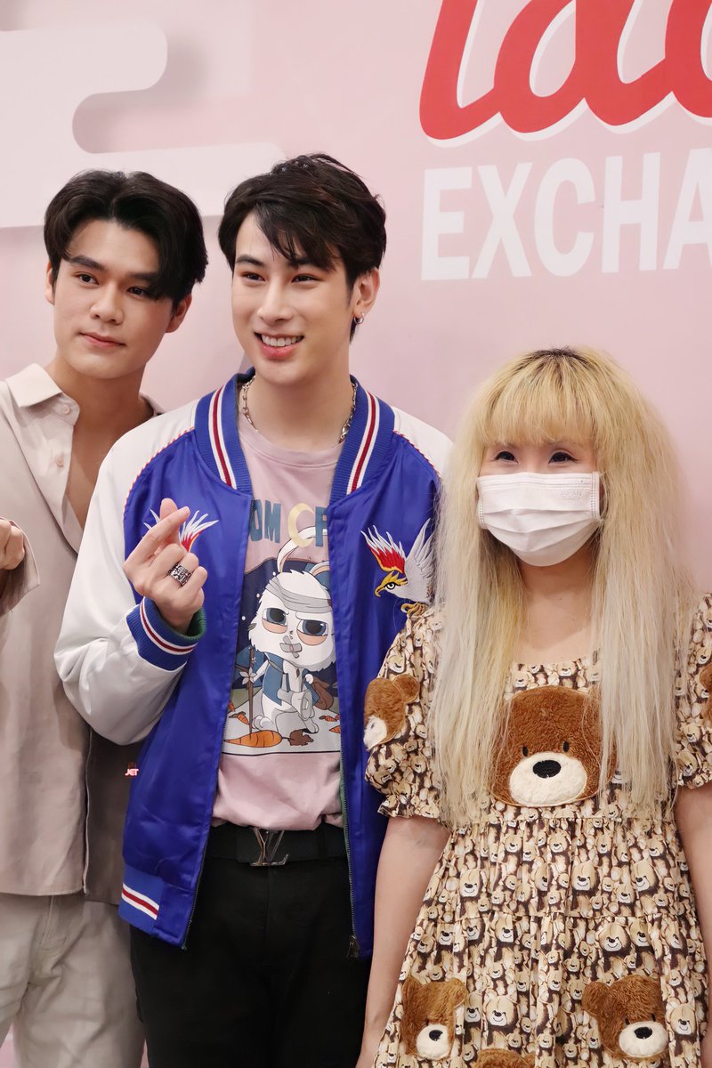 JETGallery_'s tweet photo. หน้าตาอาจไม่ละมุน แต่ใส่ใจคุณเกินกว่าประกันภัย (ว่าซั่น🤣)

@jet_bundit 
@jame_kasama 
#jet_bundit 
#jamekasama 
#เจ็ทแลค
#MyMateMatch https://t.co/uHGRciBRv0