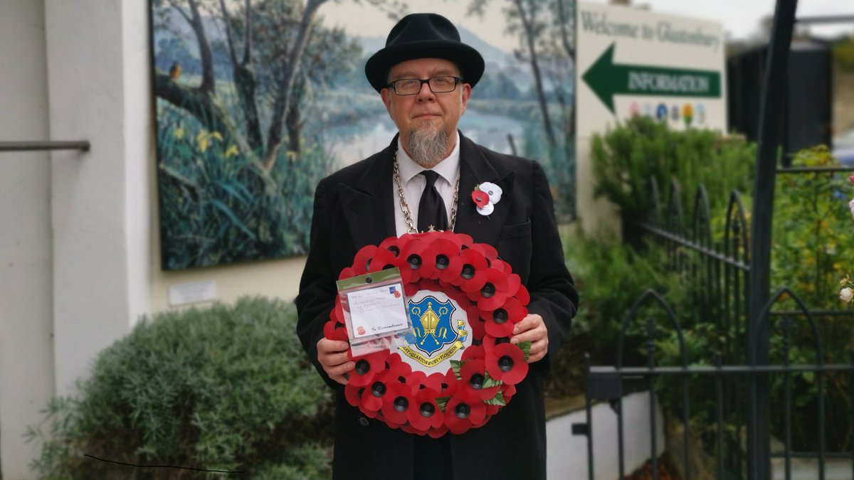 jonfcousins's tweet photo. “It was an honour to lay a wreath on Armistice Day on behalf of the Town of Glastonbury.”
https://t.co/ChaoG9Hj3d
Royal British Legion https://t.co/jG97TI01jl
#ArmisticeDay #TwoMinuteSilence #RemembranceDay #NeverAgain #PoppyAppeal #everypoppycounts #WhitePoppies #HarryPatch https://t.co/jOa7ng2ACp
