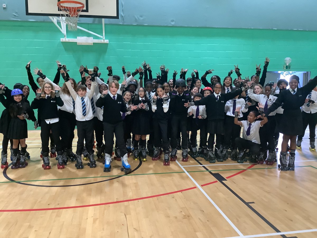 DeptfordGreen's tweet photo. Year 7 and 8 students during their reward skating session at the end of last term, they were selected due to being excellent leaders, giving back to the community of for demonstrating excellent learner behaviours. #Lewisham #PositiveBehaviours #WorkHard #PlayHard https://t.co/KP2ticYExr