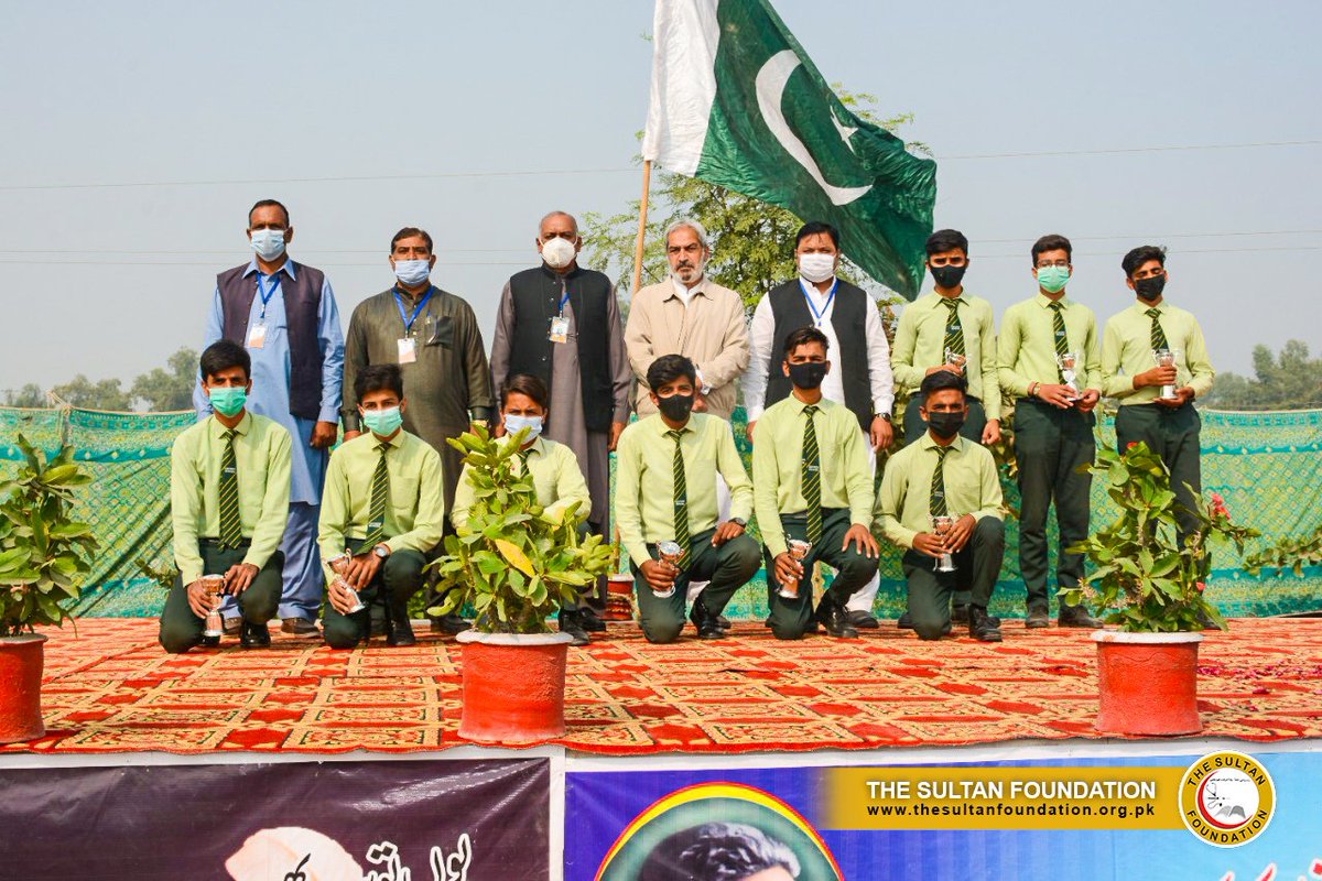 thesultanF's tweet photo. "Dr. Allama Muhammad Iqbal Day", at The Sultan Foundation High School Toba. At the end of the program, the honorable guest Chief Executive of @thesultanF Mr. Majid Fakhri distributed prizes among the students
#iqbalday #IqbalDay2021 #NationalEducationDay2021 Atatuerk https://t.co/ndI1ul2gCm