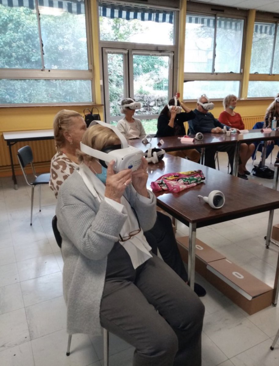 Première intervention « test » effectuée, au sein de l’association Rebond06, qui vient en aide aux personnes touchées par le cancer. 🤝

Ensemble, nous sommes allés visiter virtuellement, en vélo et à pied, certains coins d’Espagne et de Hollande ✅ 
#realitevirtuelle #voyages