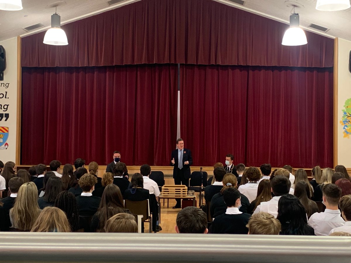 McLarenHistory's tweet image. Senior pupils had the unique privilege of participating in a Q and A session with former MP and former Secretary General of NATO Lord Robertson this morning. @McLarenHigh