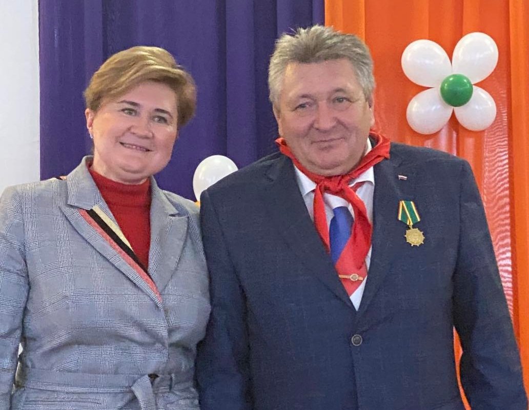 Поздравляю мудрого руководителя и прекрасного человека - директора ГБОУ ДО СО СДДЮТ Сергея  Евгеньевича Иванова - с заслуженной наградой -памятным знаком "Самара - город трудовой доблести"!
#САМАРСКИЙПРОФСОЮЗОБРАЗОВАНИЯ