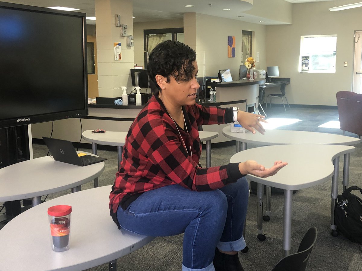 IvesterEarlyCollegeHallCo tweet media