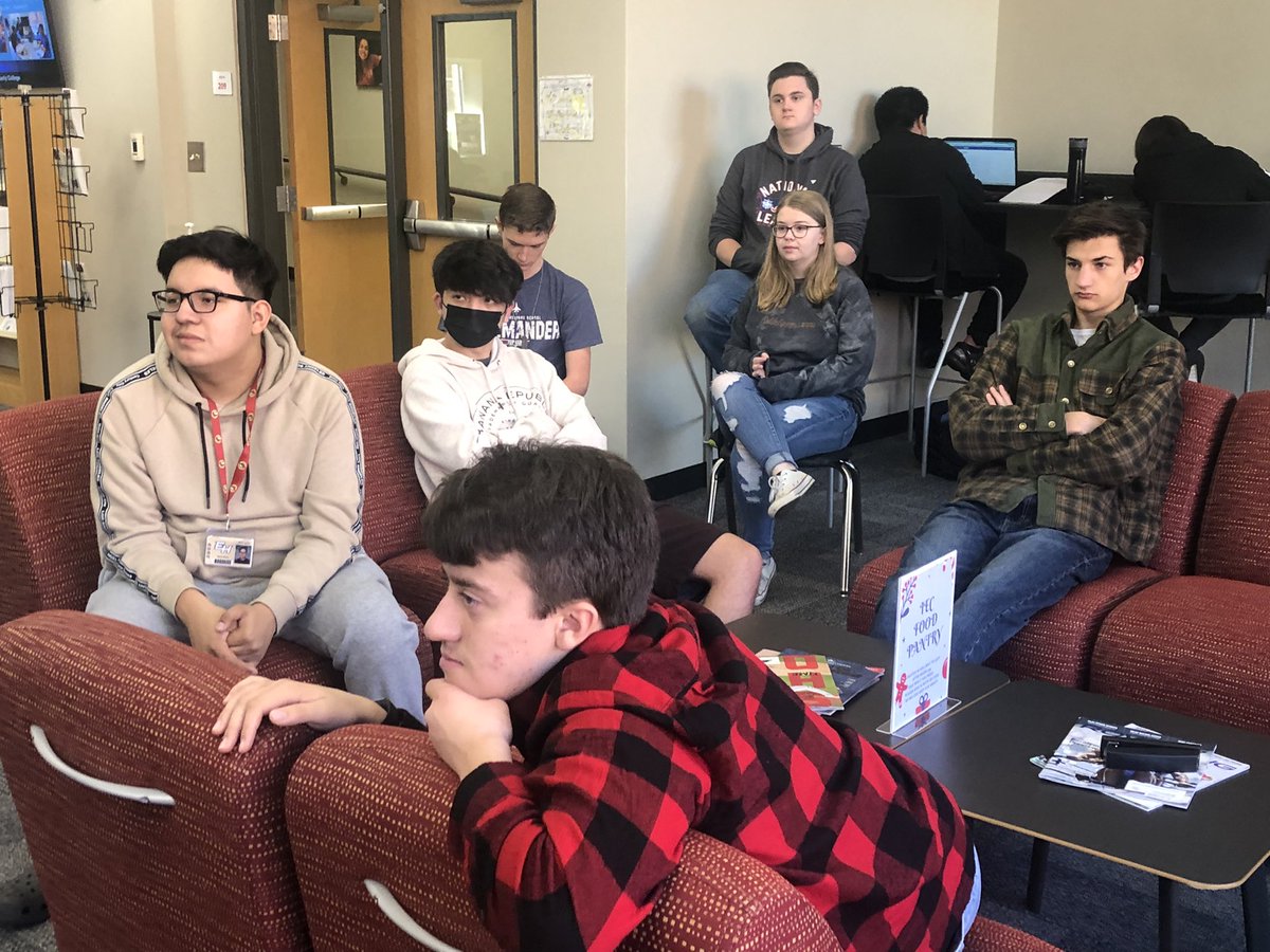 IvesterEarlyCollegeHallCo tweet media