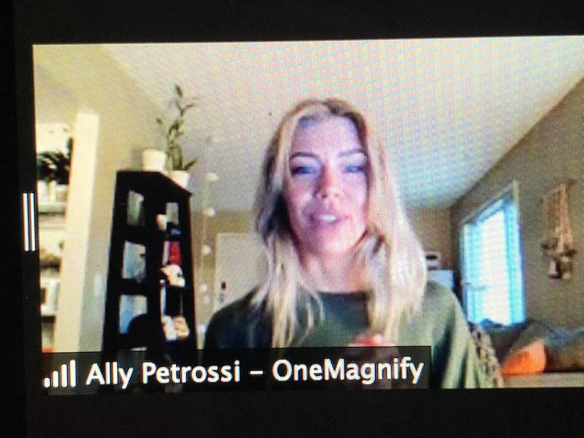 ExperienceITDET's tweet photo. This week's partner intro and soft skills instruction on social media courtesy of Ally Petrossi, Stephanie Pecktol and Tiz Gill of @OneMagnify. Teaching our students how to market themselves in the tech marketplace. https://t.co/z8cxDvKUwm
