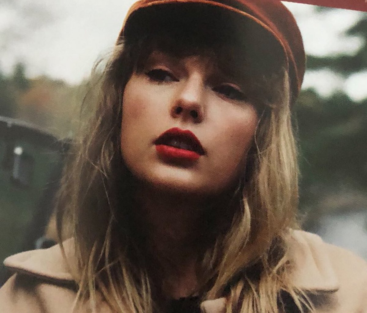 La Tia Puercaylor tweet media