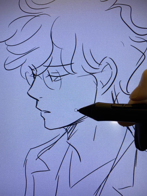 いい表情が描けたのでペン入れで崩れる前に撮ってみた。大体、下書きの方がいい。 