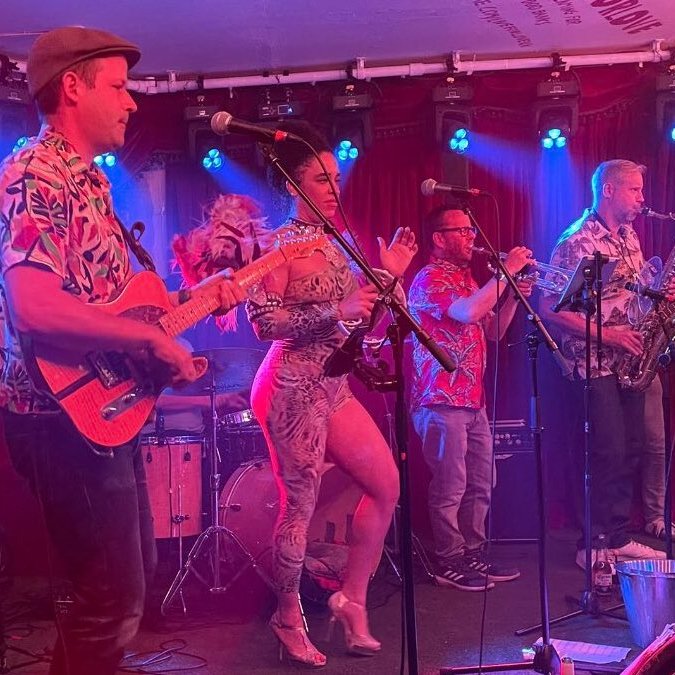 Our site has had a spring clean with new live dates,  photos and links to our new LP ⏺️ thefontanas.co.uk