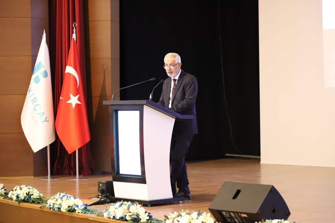 bakircayedu's tweet photo. İzmir Üniversiteleri Platformu ‘Akıllı Üniversite Çalıştayı’ Üniversitemiz ev sahipliğinde gerçekleştirildi. Birbirinden değerli katılımcılar ile iki gün boyunca düzenlenen 6 Panel eş zamanlı olarak Üniversitemiz YouTube kanalından yayınlandı. 

Link:https://t.co/aqChKaU1oL https://t.co/zeiDuXGLw2