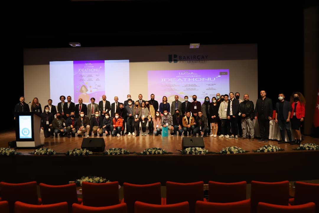 bakircayedu's tweet photo. İzmir Üniversiteleri Platformu ‘Akıllı Üniversite Çalıştayı’ Üniversitemiz ev sahipliğinde gerçekleştirildi. Birbirinden değerli katılımcılar ile iki gün boyunca düzenlenen 6 Panel eş zamanlı olarak Üniversitemiz YouTube kanalından yayınlandı. 

Link:https://t.co/aqChKaU1oL https://t.co/zeiDuXGLw2