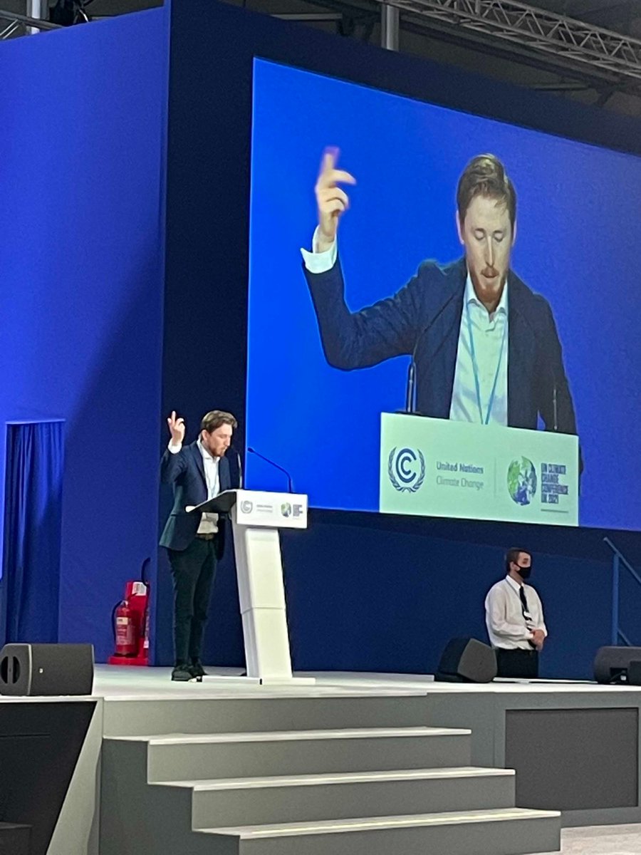 350's tweet photo. "We have the power to enact #ClimateJustice, we have the power to effect system change, but only if we work together." —Jason Boberg @jgboberg from #SustainedAbility
#PeopleToTheFront https://t.co/3NsuVwflLq