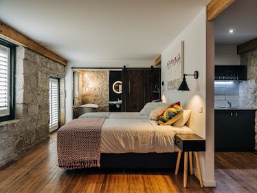 winsordobbin's tweet photo. How an 1840s ruin was transformed into luxury #accommodation. #hotels #travel #tourism #Tasmania @tasmania #Tasmania @Tasmanian @EastCoastTassie #Triabunna https://t.co/iD8xiHLg1A https://t.co/ZVsfPwLT48