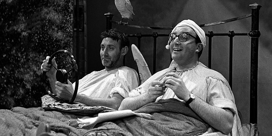 PeterFandom's tweet photo. Good morning Twitter. 🌞
#AShowCalledFred and #SonOfFred 1956 are comedy series best known as early television work by #SpikeMilligan &amp;  #PeterSellers. They were made by Associated-Rediffusion.
#GrahamStark #KennethConnor #ValentineDyall #MaxGeldray #MarioFabrizi #PattiLewis https://t.co/0okNHFKF7H