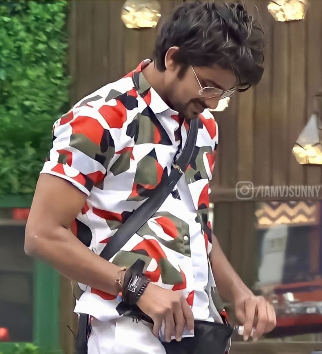 PavanJaguar2's tweet photo. Biggboss 5winner yvruuuuu 
#biggboss5telugu
#Shannu #Sunny 
Like ❤️.                   Retweet 🔃 https://t.co/jxHn3Juc7z