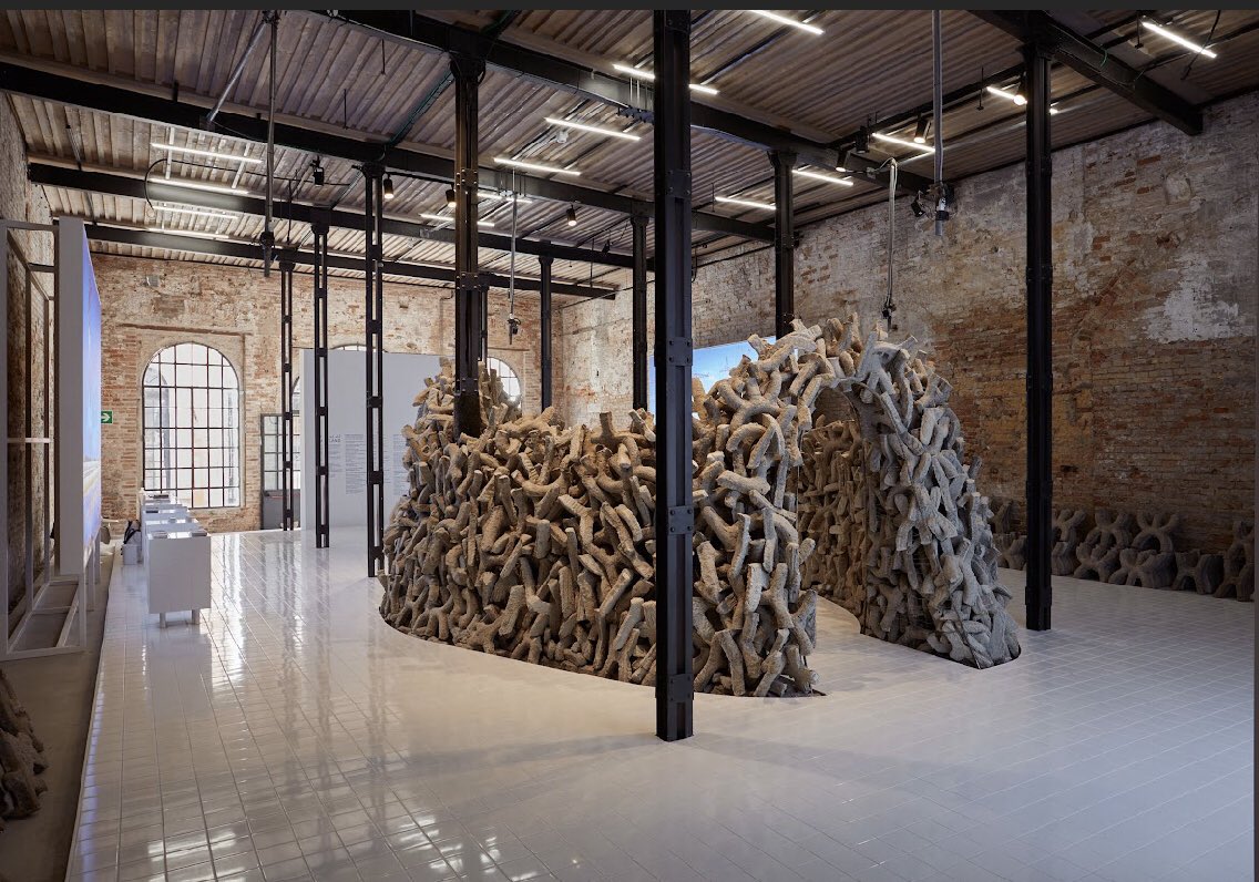 TokyoArtBeat_EN's tweet image. A look at the Japan, Singapore, and UAE pavilions curated by Japanese architects at this year&apos;s Venice Architecture Biennale #BiennaleArchitettura2021 #vba2021jp

tokyoartbeat.com/tablog/entries…