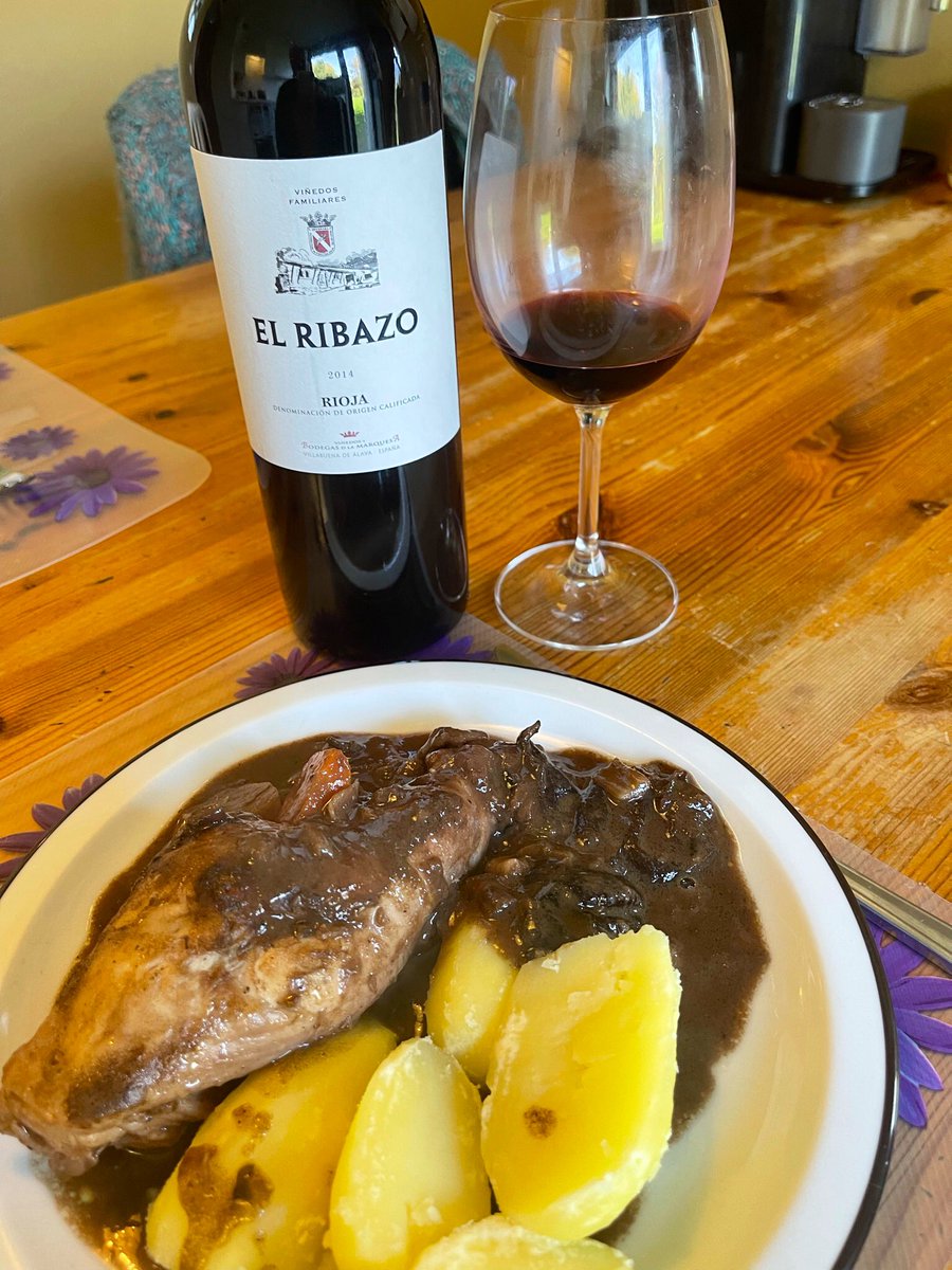 joukesp's tweet photo. #FridayLunch #RabbitWithPrunes #Rioja #ElRibaso
Using up leftover sauce from the doe stew and adding a few prunes for this delicious leg of rabbit!
Gorgeous 2014 El Ribazo (parcelar) @valserrano. Still a baby, very elegant, quite floral Tempranillo, vibrant dark fruit & strength. https://t.co/NOZ2KsK97y