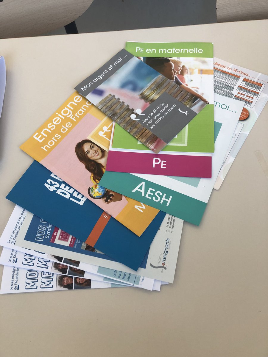 SE_UNSA75's tweet photo. Alexandra en solo dans le 9eme pour le @SE_UNSA75 au lycée Jules Ferry et l’école Bruxelles https://t.co/A4Cuz2zmf1