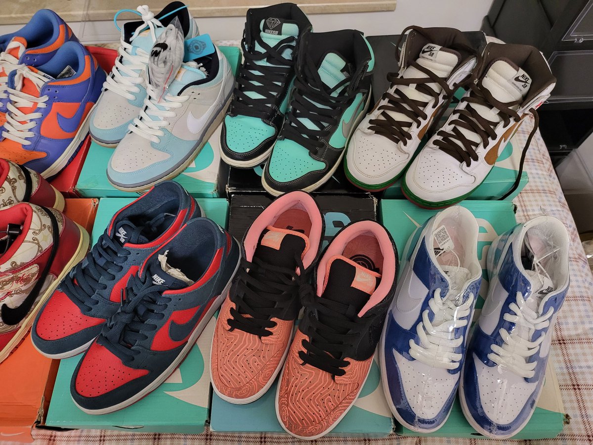 Hmm. Any Dunk/Dunk SB fans? 
I would say these babies are like origin Axies. xD