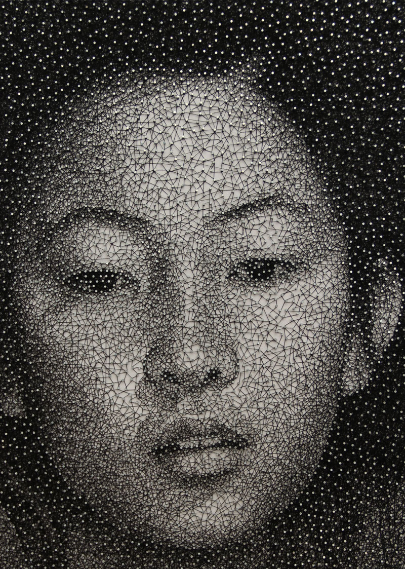 womensart1's tweet photo. Portraits made from a single thread wrapped around nails, by Kumi Yamashita, New York City–based Japanese artist #WomensArt https://t.co/hJ1WxmkSVc