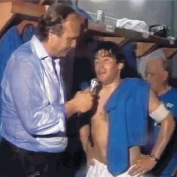 ChiamarsiBomber's tweet photo. Ha raccontato lo sport, il calcio sì ma anche il tennis e il canottaggio, come in pochi altri hanno saputo fare.
Emozionando ed emozionandosi dopo ogni grande impresa sportiva. 
Ciao grande Giampiero.
#Galeazzi https://t.co/B9L4sfvWqD