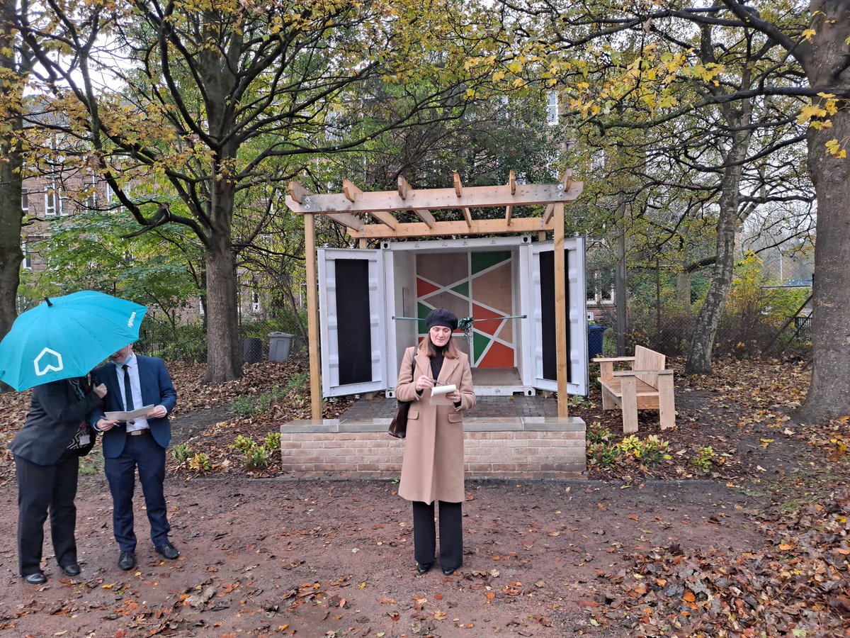 Parkhill375's tweet photo. A busy day in Parkhill today as we celebrated the opening of our new outdoor learning classroom by @JeanMil09459364 Thank you so much @BAMConstructUK @HubWestScotland @skillsdevscot @StAndrewsRCSec for all your hard work. Everyone is desperate to start using it. #outdoorlearning https://t.co/DIgbdsvlKy