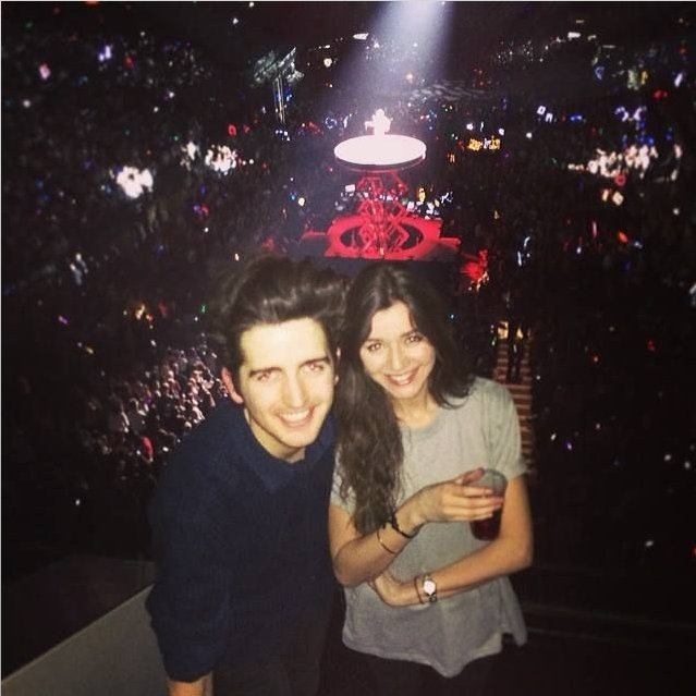 eleanorthinker's tweet photo. Eleanor and friends at "The Red Tour" in february 2014. #RedTaylorsVersion https://t.co/rRHaq6GGwQ