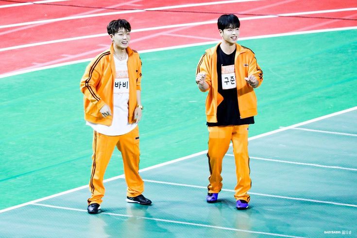 junbobfeeds's tweet photo. 🧡🔥I vote for #MAMAVOTE #ikon https://t.co/aqSH37AeN4