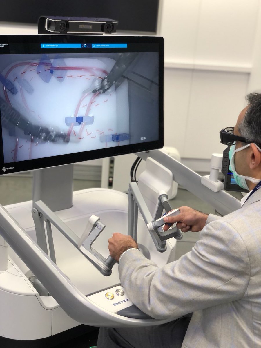 DrShakuriRad's tweet image. New @Medtronic #Hugo robotic platform. First impressions: Great console and translation of motion to the arms. Not sold on the modular carts yet. Competition is healthy in this space. @ERUSrobotics #DRUS