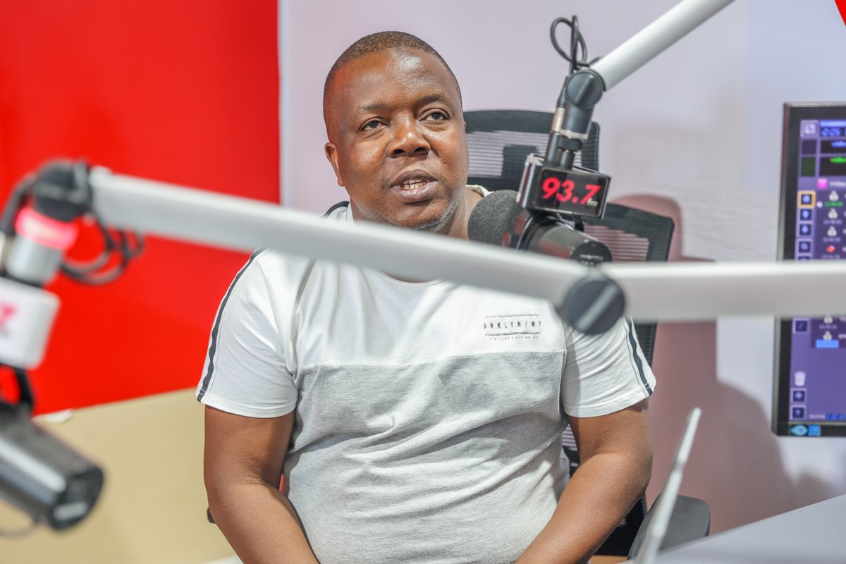 azamtvtz's tweet photo. Wahusika wa tamthiliya mpya tatu zinazokwenda kuoneshwa  #SinemaZetu kuanzia Novemba 15, 2021 leo wameendelea na ziara kwenye vyombo vya habari kuelezea mpango mzima wa tamthiliya hizo; #BekiTatu ya Chuchu Hans #Kitasa ya William Mtitu na #Kombolela ya Abdul Usanga.

#JamboJambo https://t.co/tMJ1SAoaZZ
