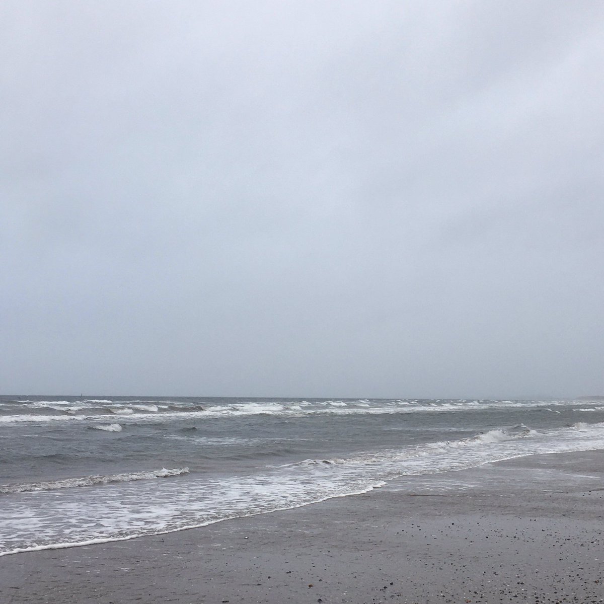 Getting lost in the scene #beachwalk #shorewalk #greyday #photooftheday #photograghy #photo #sea #seaside #Scotland #shoreline #tide #waves