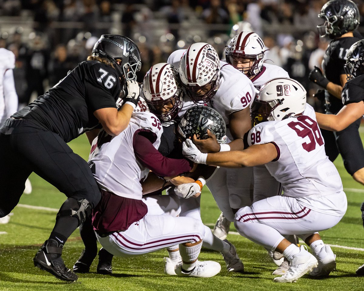 It’s GAME DAY, <a href="/DragonNationRR/">Dragon Nation</a>! Grab some friends and join us tonight at 7:00 @ Dragon Stadium. #gorock <a href="/RoundRockFB/">Round Rock Football</a> 📸: <a href="/HenryHueyPhoto/">Henry Huey</a>