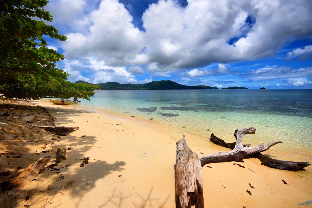 ElNidoArtcafe's tweet photo. Discover one of the 1000 islands in Palawan.
Many so amazing spots like this one.
#island #Liveintrepid #tripofalifetime #besttrips #bestvacations #travelphotography #traveler https://t.co/oIFLCiL2u8