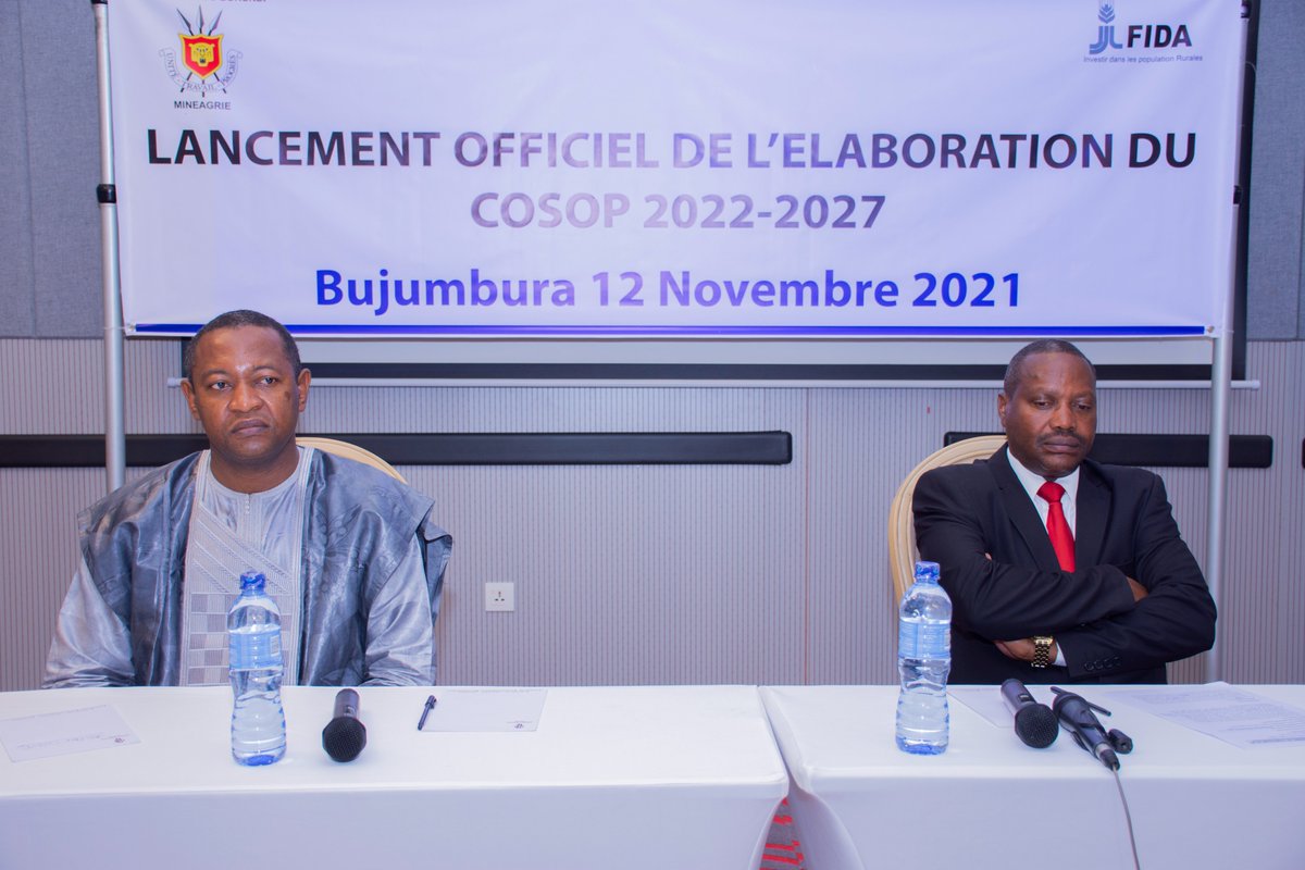progrfidabdi's tweet photo. Le #FIDA en collaboration avec @BMineagrie lance officiellement l'élaboration du document d'options stratégiques du FIDA pour le Burundi COSOP 2022-2027. Ce document va s'aligner aux #ODD, #PND et au #DOPEAE. @IFADfrancais , @UN_Burund https://t.co/gaZaSj2bIy