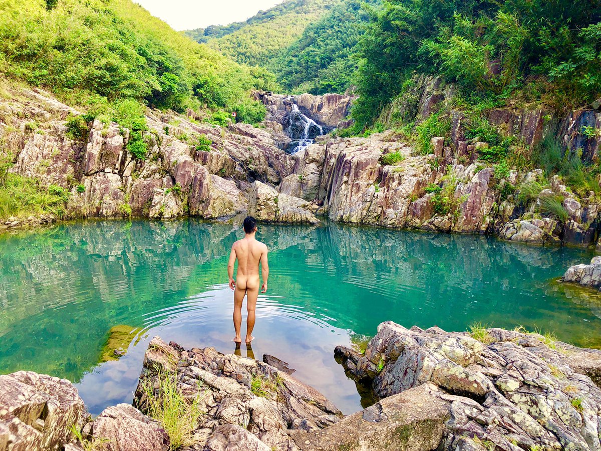 marky_libra's tweet photo. When your Body connects with the Nature.. #Hongkong https://t.co/CcXoR3sLyX