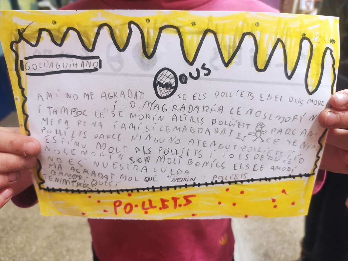 grasisoler's tweet photo. Els 🐣 de 2n volem compartir amb vosaltres el comiat de 2 🥚🥚 on es van formar pollets però no van arribar a nèixer 💔 Ser conscients del fet ens ha portat a compartir sentiments i reflexions sobre la vida,la mort i el seu sentit i significat. #treballperprojectes #pollets #dol https://t.co/5SwiJlDUyk