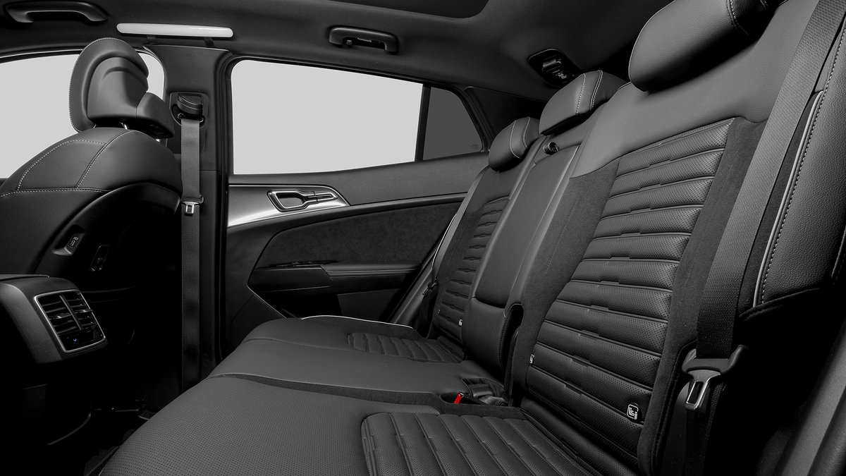 The all-new Kia Sportage features a state-of-the-art, driver-centric interior that has been designed for European customers, the first time such a focus has been made in the model’s 28-year history!