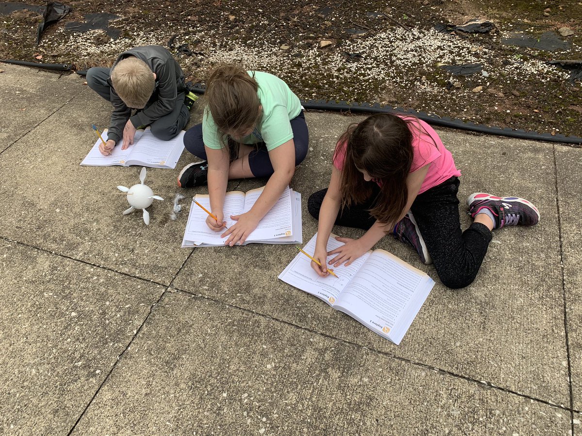 messer4thgrade's tweet photo. We are having a blast learning about stored energy and water turbines! #LearnersTodayLeadersTomorrow https://t.co/abVtvPg2gX