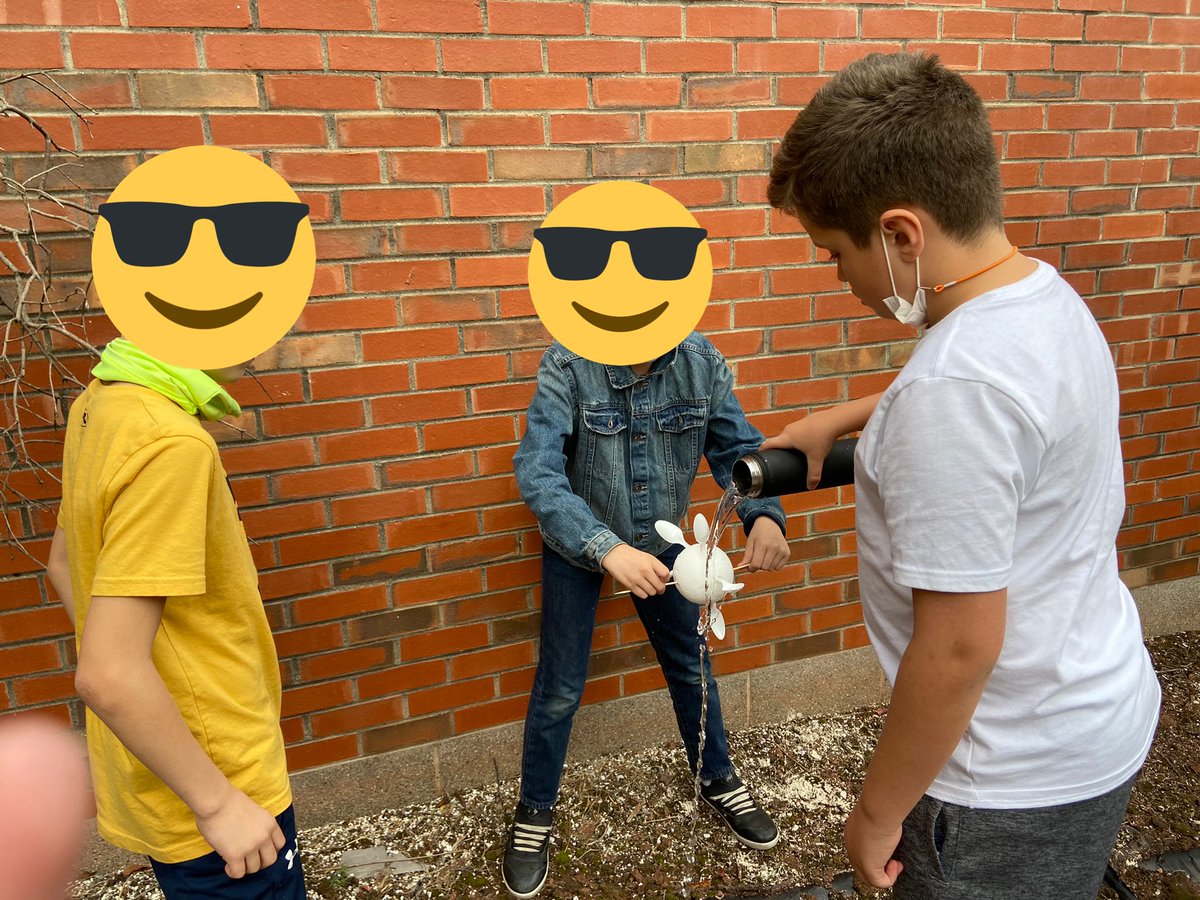 messer4thgrade's tweet photo. We are having a blast learning about stored energy and water turbines! #LearnersTodayLeadersTomorrow https://t.co/abVtvPg2gX