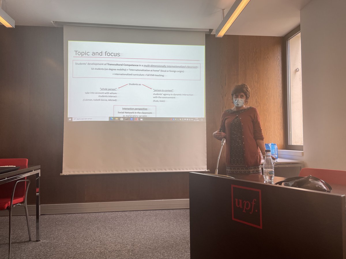The final talk of the 2021 Workshop d'UR-Ling is given by Andreana Pastena from ALLENCAM. The topic is 'The development of transcultural competence in a multicultural and multilingual university classroom: A case study from a social interaction perspective'.
<a href="/TraduccioUPF/">Traducció UPF</a>