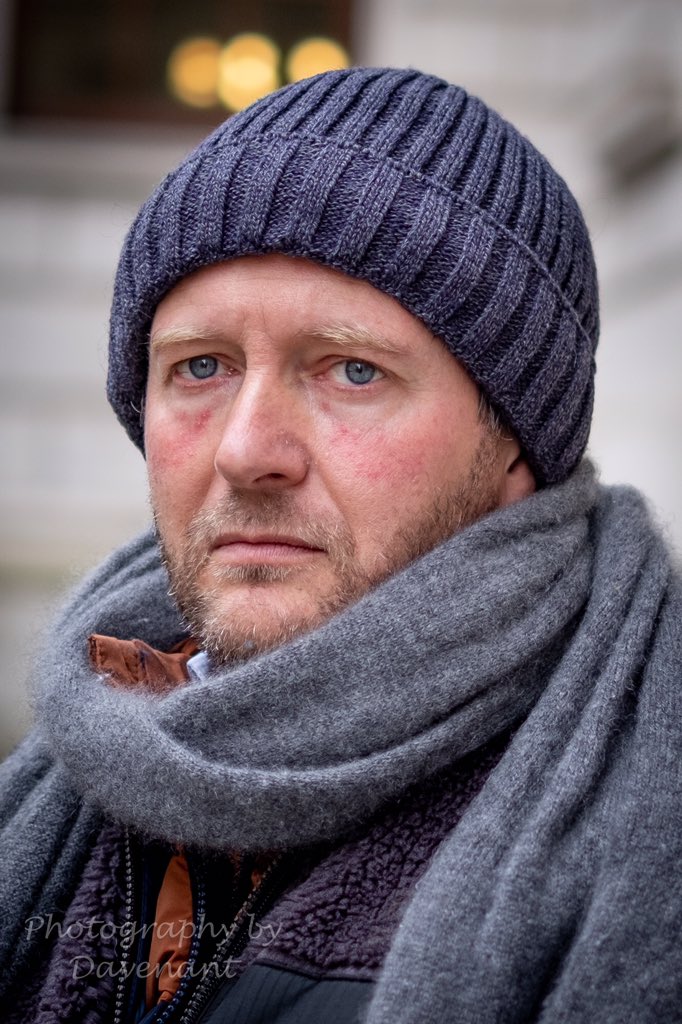 KristinHelene's tweet photo. 20ste dag van Richard Ratcliffe's #Hongerstaking.
Please, #SupportRichard.
Tonight at 6pm sing-along outside building Foreign Office.
#FreeNazanin
We blijven hopen op een doorbraak in Nazanin Zaghari-Ratcliffe's dossier.
#FreeNazanin
Photo Richard by @MarcDavenant https://t.co/ohiTaRCwVM
