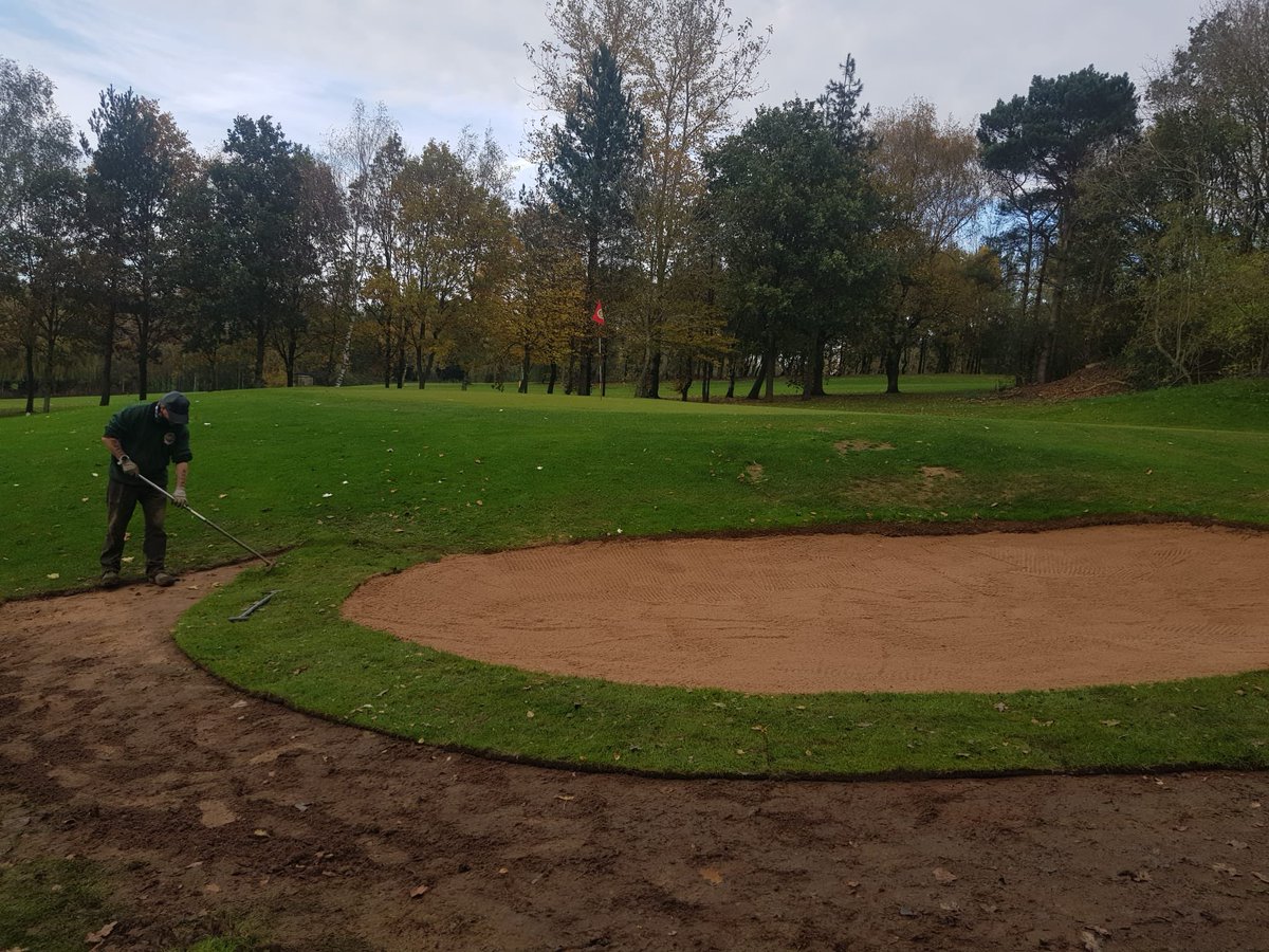 OrmondeFields's tweet photo. Pushing on with the bunker plan. Winter rate now in play - £15.00 Monday to Friday - Winter Tees, Summer Greens https://t.co/LA1b91YD2Q